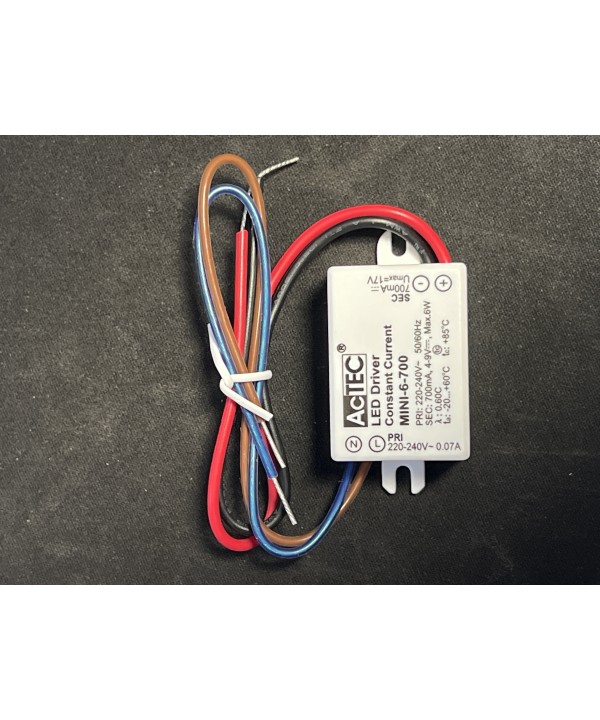 Mini Led Driver IP65 Corrente Costante 700mA 4V-9VDC 6W 48X38X21mm